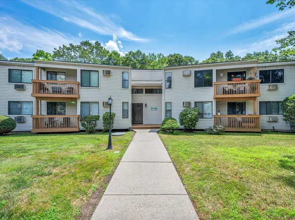 34 Woodland Drive #34, Cromwell, CT 06416