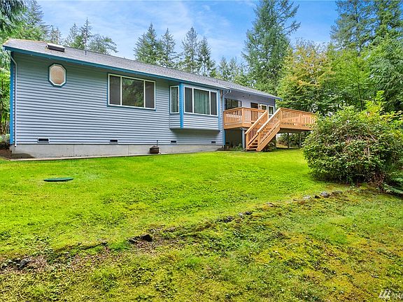 3rd image of 14176 Woodcrest Loop NW