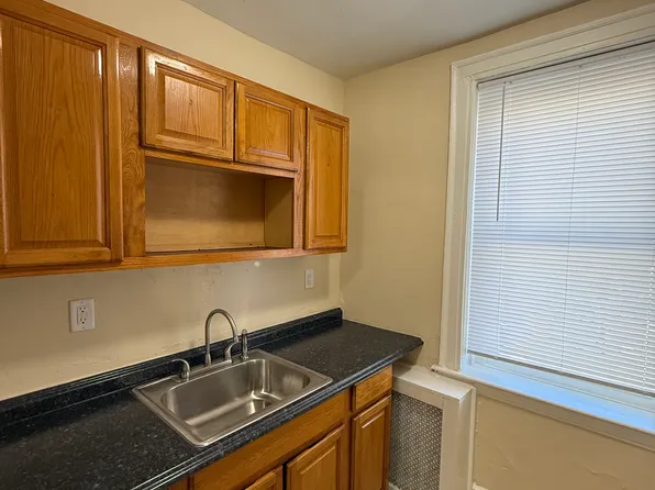 34 Hotchkiss St #B4, New Haven, CT 06511