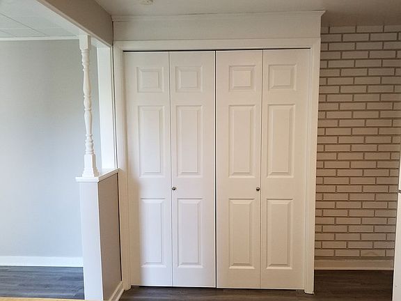 5th image of 19 Layton Ave