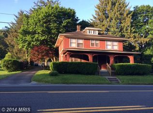 8106 Lincoln Way E, Fayetteville, PA 17222