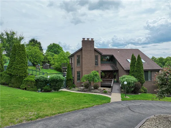 4993 Dolores Dr, Pittsburgh, PA 15227