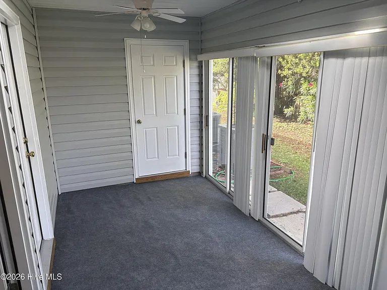 302 Courtyard E — Photo 7