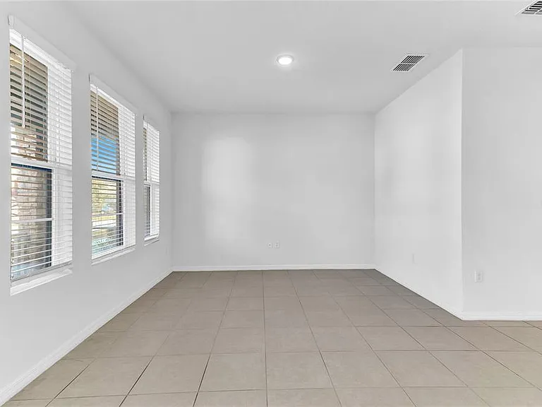 2274 S Centerra Loop — Photo 8