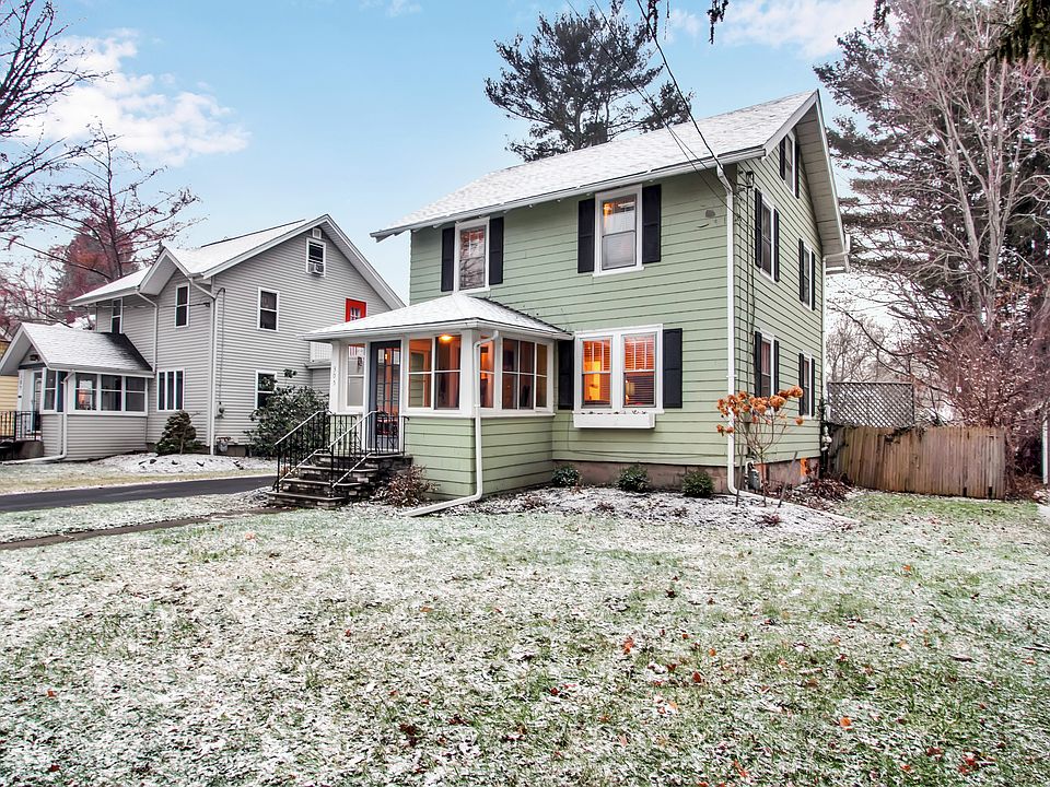 1st image of 305 Gleed Ave