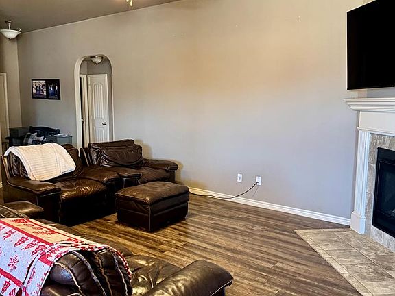 5th image of 1207 N Vale Ave