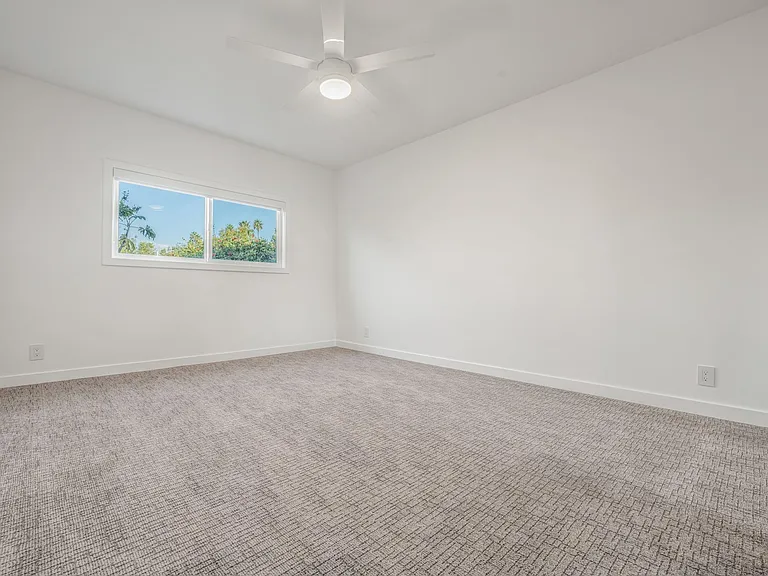 305 Strand St #B — Photo 12