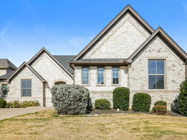 413 Blue Star Ct, Burleson, TX 76028