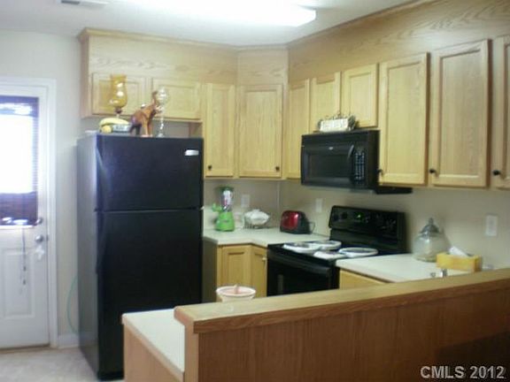 4th image of 849 Impala Dr #45