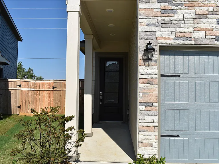 5427 Holly Haven Ct — Photo 2