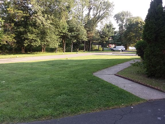 Front walk from driveway