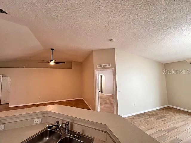 31810 Inkley Ct — Photo 8