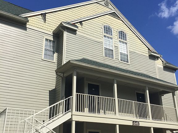 2nd image of 6148 Westgate Dr APT 204