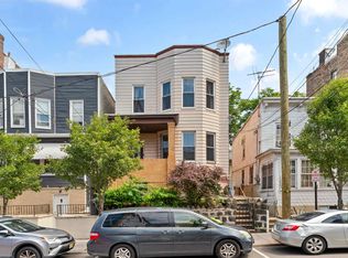 716 10th St, Union City, NJ 07087
