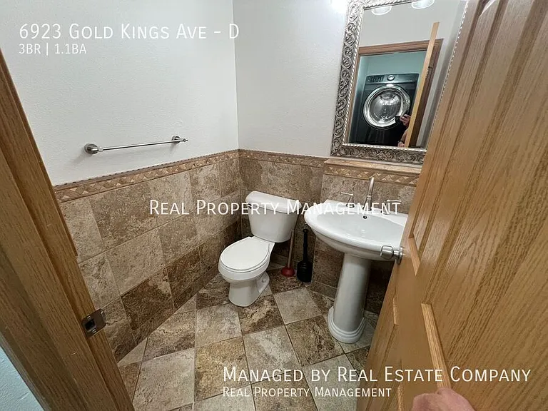 6923 Gold Kings Ave #D — Photo 4