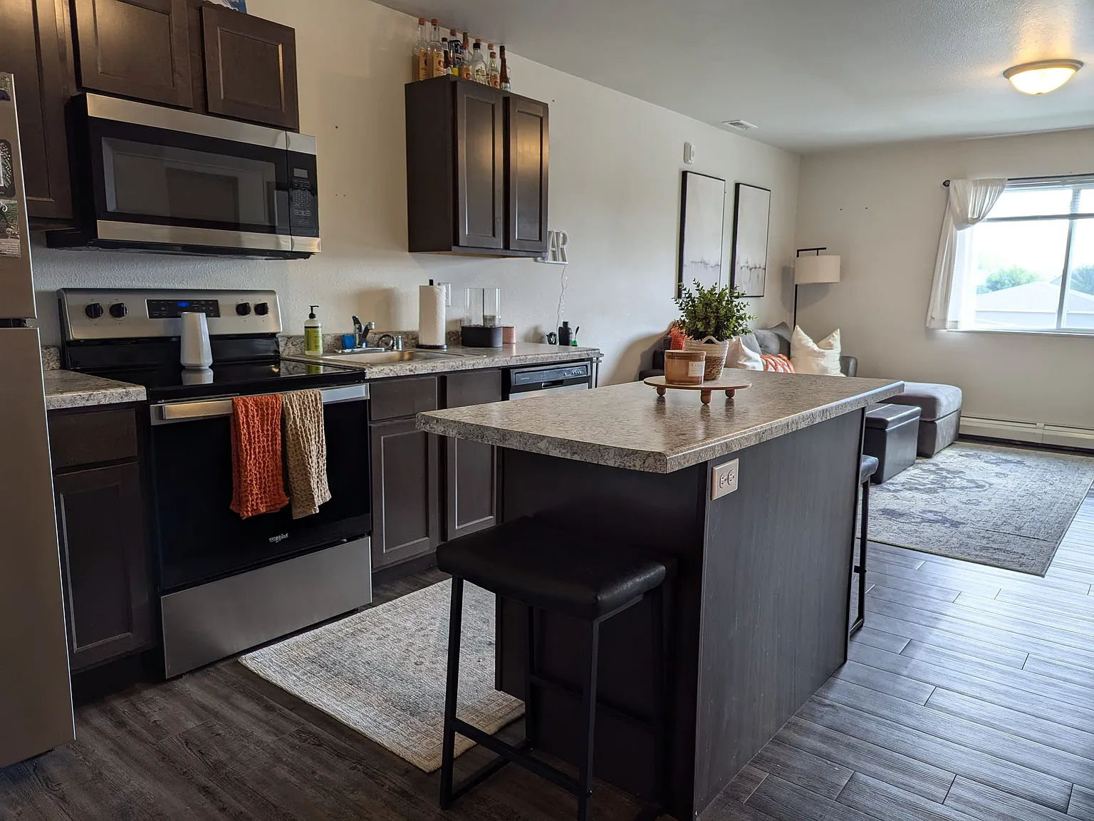 Park West apartments — Photo 1