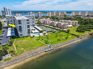 336 Golfview Rd APT 408, North Palm Beach, FL 33408