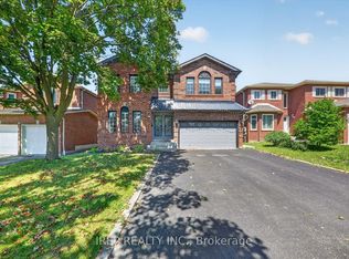 6 Carmichael Dr, Whitby, ON L1N 9A4