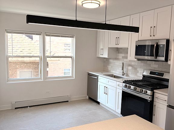 2nd image of 2316 N Harlem Ave APT 2E