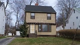 2nd image of 995 Selwyn Rd