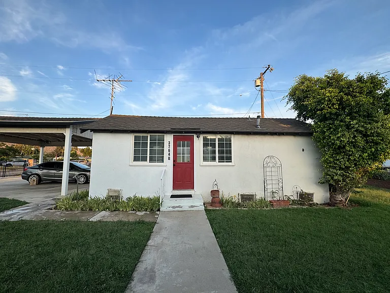 3764 Pacific Ave #B — Photo 1