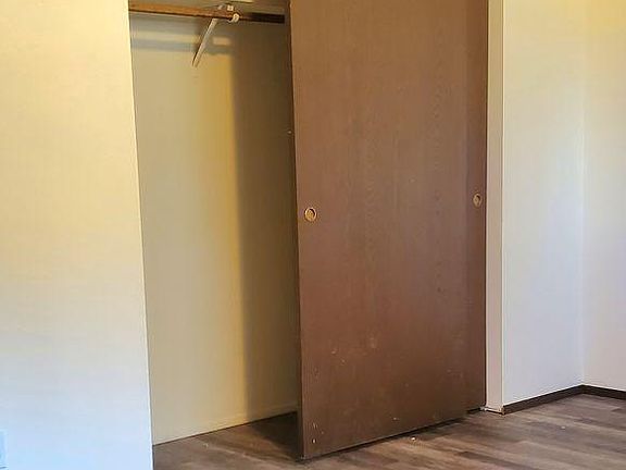 4th image of 523 159th St E #523