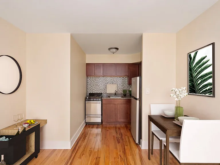 1446 N Dearborn St — Photo 11