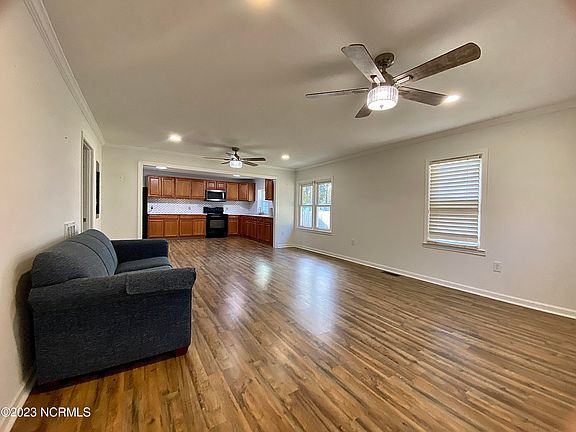 3rd image of 139 Lennondale Boulevard