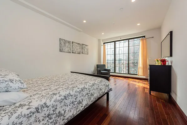 Rented by Compass | media 4