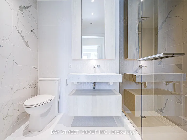 11 Yorkville Ave #2312 — Photo 40