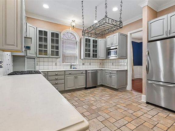 5th image of 182 Metairie Ct