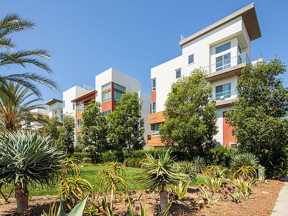 3rd image of 12650 Sandhill Ln #3