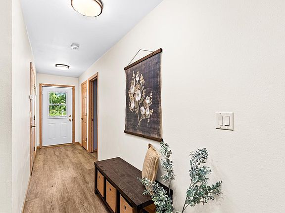 2nd image of 2227&2229 Bardon Ave