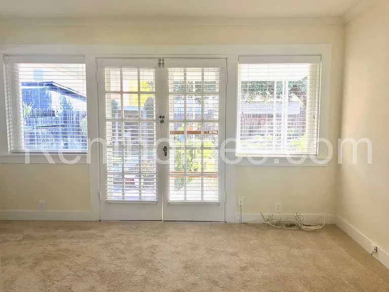 3311 Dale St — Photo 8