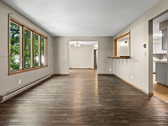 3rd image of 901 8th Ave N APT 201