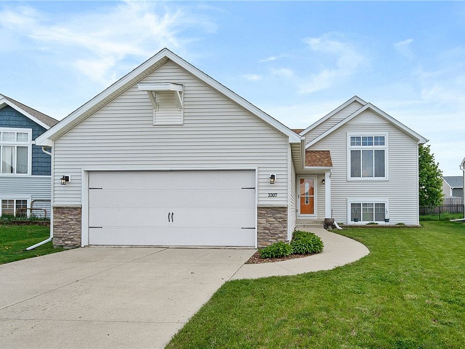 1st image of 3307 Oak Dr SW