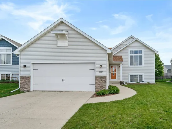 3307 Oak Dr SW, Bondurant, IA 50035