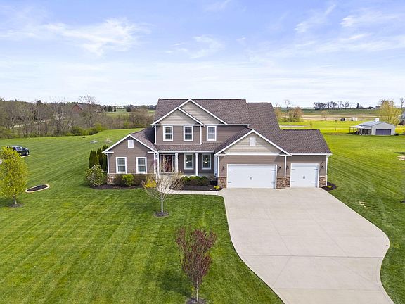 3rd image of 15070 Home Ct