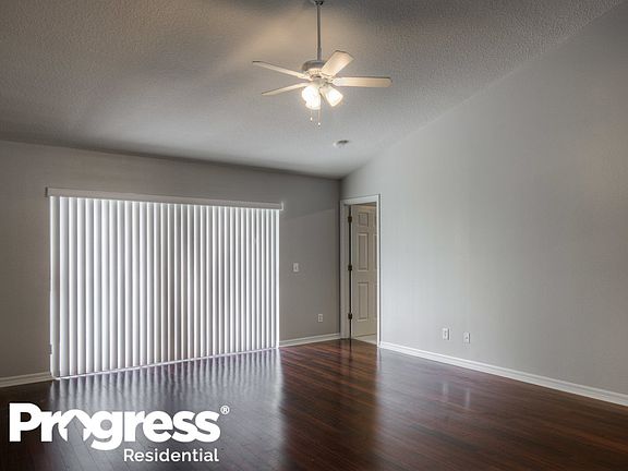 2nd image of 3820 Bayshore Cir