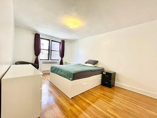 Rented by Keller Williams NYC | media 19