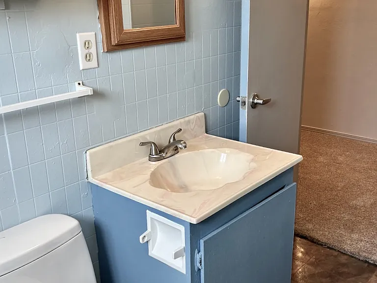 1721 Utah St NE — Photo 23