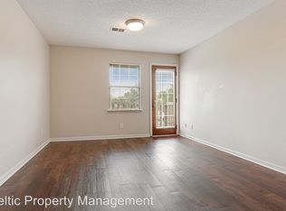 6720 N Randall Ct APT 4, Gladstone, MO 64119