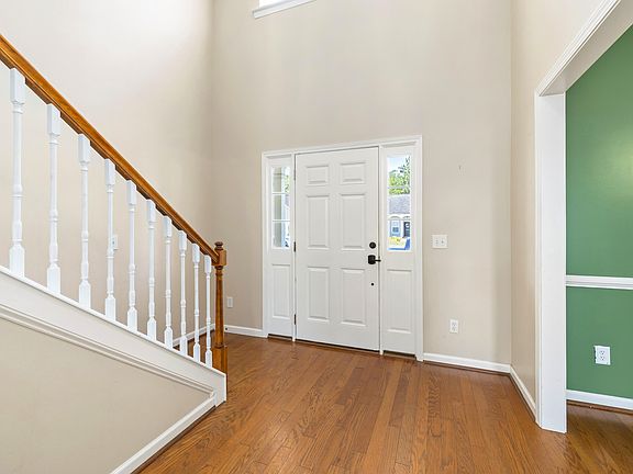 3rd image of 595 Batty Way
