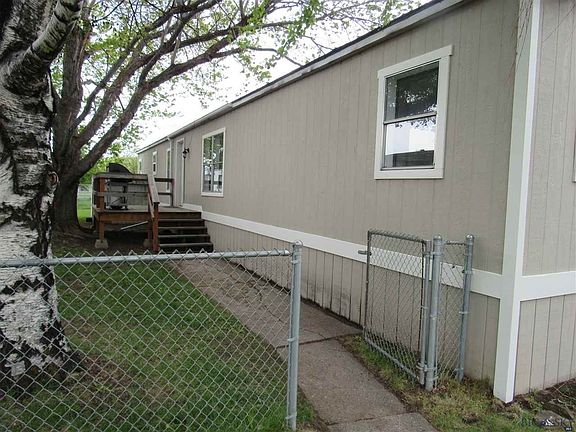5th image of 90 Bedivere Blvd