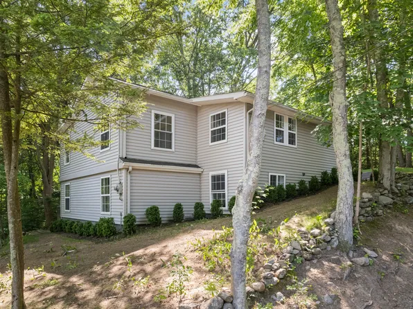 10 Capitol Drive, Newtown, CT 06482