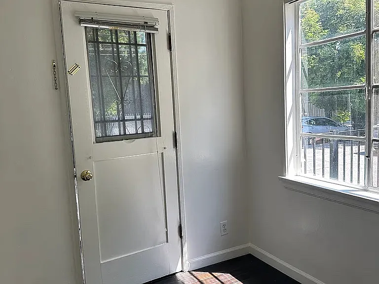 1320 N Citrus Ave #1 — Photo 5