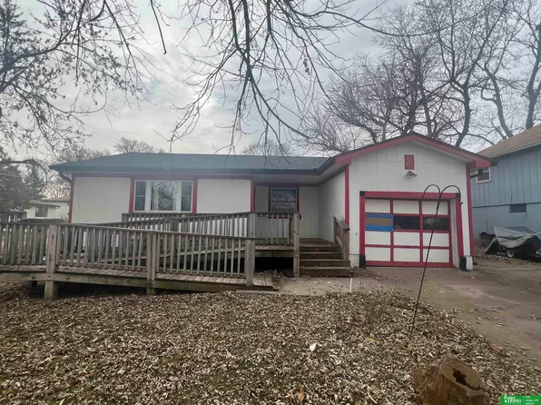 8803 S Glenview Dr, La Vista, NE 68128