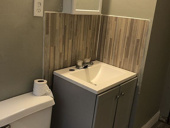 1BD66AED-F43B-4C11-94A7-589FEEBBAAC7