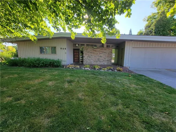 804 S Van Buren St, Sullivan, IL 61951