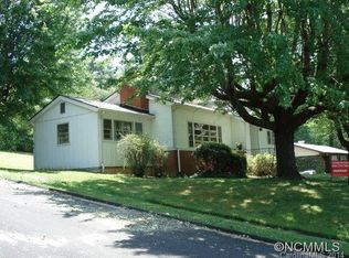 15 Chestnut St, Weaverville, NC 28787